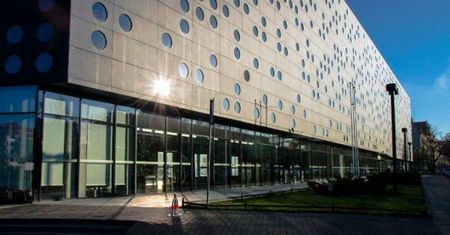 Gimnazjaliści i licealiści rozpoczynają naukę w akademickiej szkole Politechniki Wrocławskiej