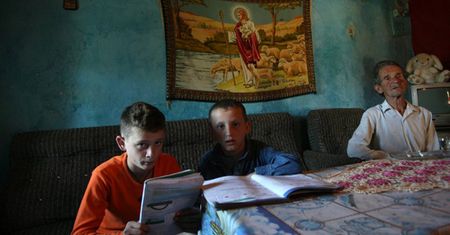Dzieci krwi. "Prawo zemsty" to koniec normalnego życia dla tysięcy rodzin w Albanii