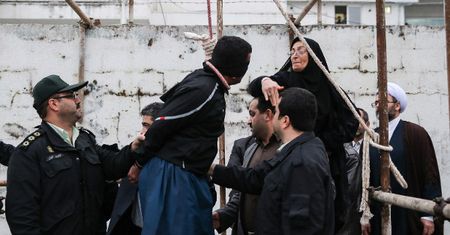 Młoda Iranka czeka na śmierć - zabiła męża. HRW walczy o wstrzymanie egzekucji