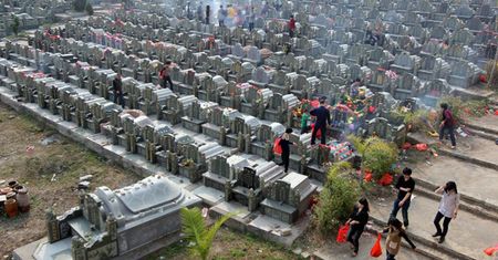 Chiny: trwa wojna o groby w prowincji Henan