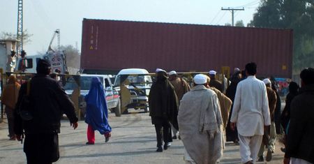 Siły USA wycofują sprzęt z Afganistanu trasą przez Pakistan