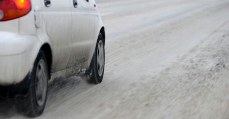 Po śnieżycy zamknięte przejście graniczne w Jakuszycach (Dolnośląskie)