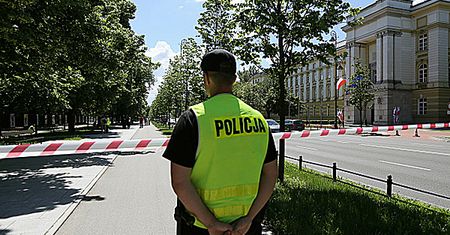Mężczyzna podpalił się przed kancelarią premiera Donalda Tuska w Warszawie