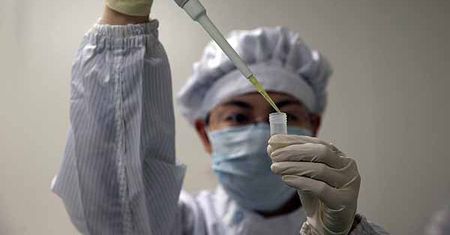 Wirus H7N9 zmutował. Przenosi się między ludźmi