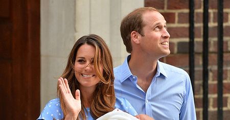 Książę William i księżna Kate z dzieckiem opuścili szpital