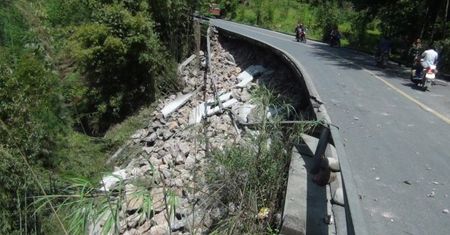 Rośnie tragiczny bilans trzęsienia ziemi w Chinach