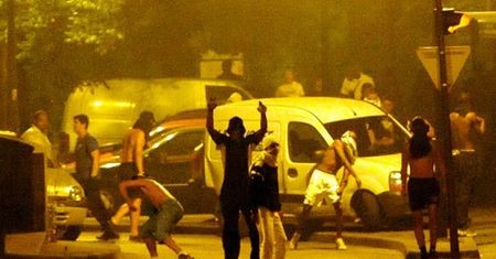 27 proc. Francuzów nie chce mieszkać obok ludzi o odmiennym kolorze skóry