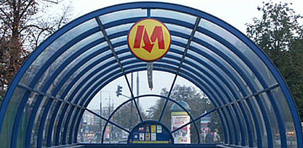 Metro kursuje na całej długości linii