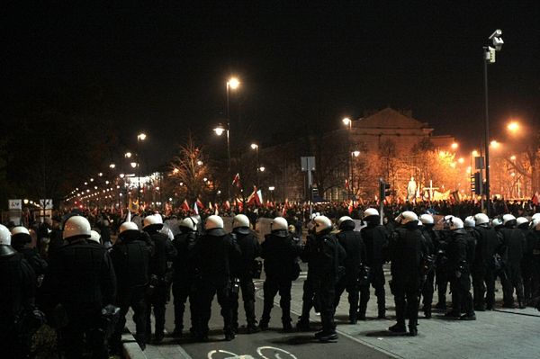 "Policja tylko na pl. Konstytucji była skuteczna"