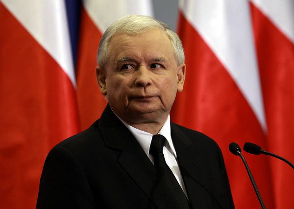 Jarosław Kaczyński nie ma domu, agent Tomek samochodu