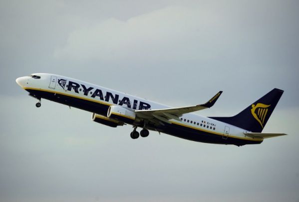 Samolot linii Ryanair zawrócił na lotnisko w Niemczech
