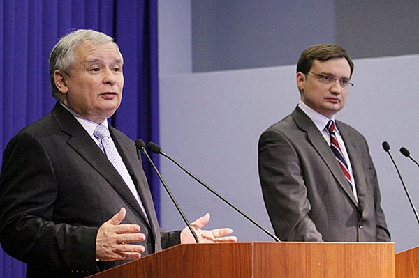 Za co Jarosław Kaczyński i Zbigniew Ziobro staną przed Trybunałem Stanu?