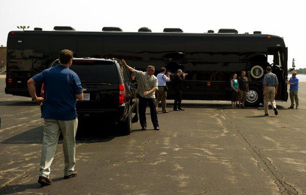 Obama wyruszył w podróż swoim wyborczym autobusem