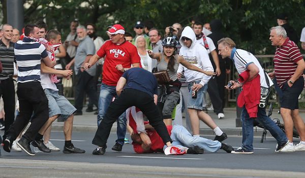 "To pierwszy poważny skandal na Euro 2012" - zagraniczna prasa o zamieszkach pseudokibiców