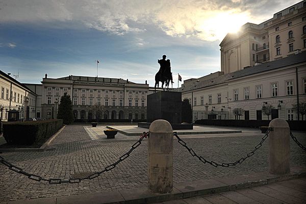 W Pałacu Prezydenckim rozpoczęło się spotkanie ws. Ukrainy