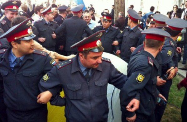 Czterej rosyjscy policjanci skazani za brutalne torturowanie świadka