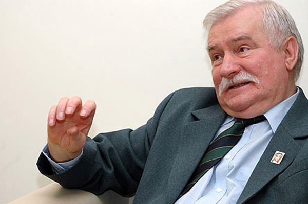 "Lech Wałęsa: działacz, elektryk, prezydent, laureat Nagrody Nobla ... homofob?"