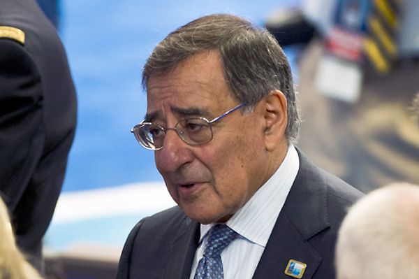 Panetta: USA potrafią powstrzymać Iran przed budową bomby atomowej