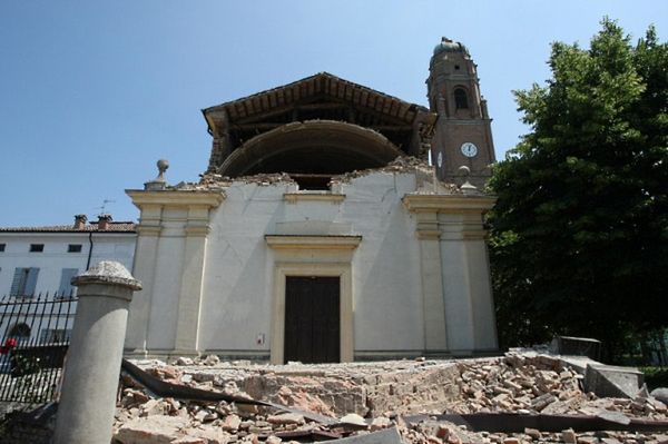 Wstrząs podziemny o sile 5,8 w skali Richtera na północy Włoch