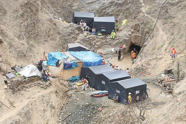 Uratowano dziewięciu górników uwięzionych pod ziemią od czwartku