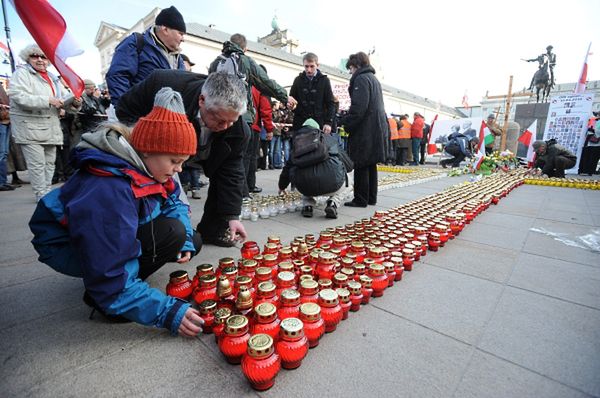 Polskie społeczeństwo ma dość tematu katastrofy smoleńskiej