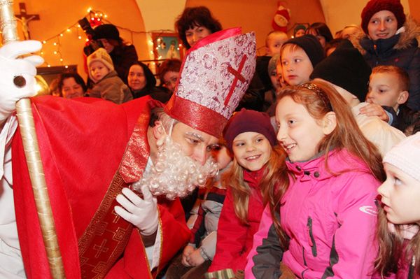 Prawdziwi święci Mikołajowie są wśród nas