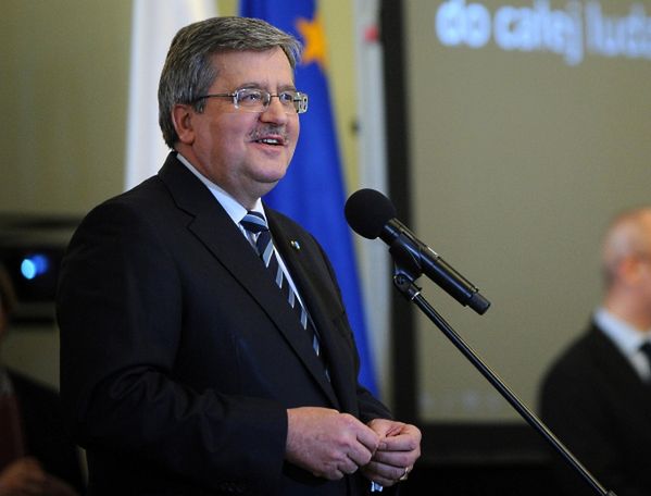 Komorowski: rząd nie zrobił tego "po bożemu"