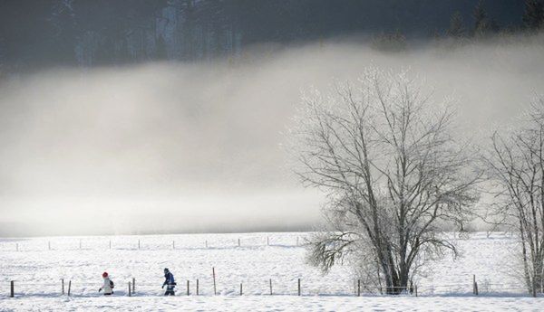 Zima zaatakowała północną Grecję. Zginął alpinista