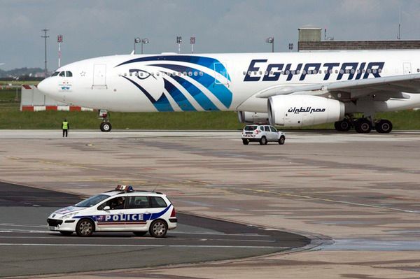 Prezydent Sisi zarządził poszukiwania szczątków samolotu EgyptAir
