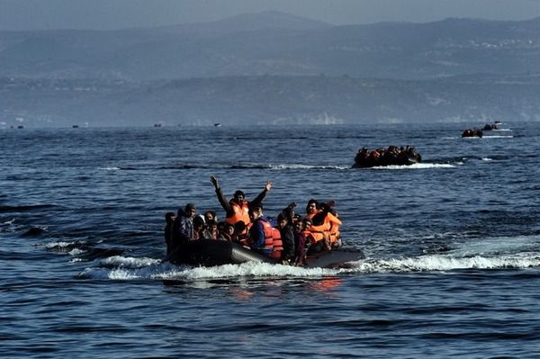 Niemiecki okręt uratował na Morzu Śródziemnym 245 uchodźców