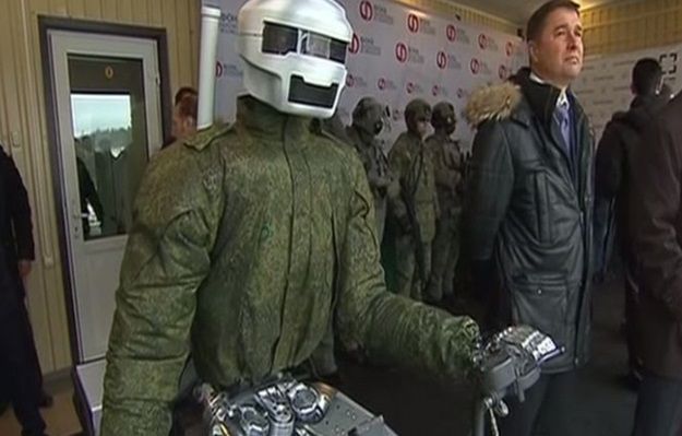 Rosyjska armia rekrutuje humanoidalne roboty