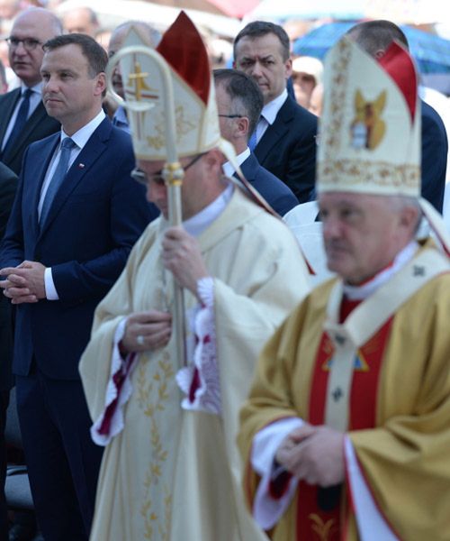 Prymas Polski Wojciech Polak: nie zrównywać małżeństwa i rodziny z innymi formami wspólnego życia