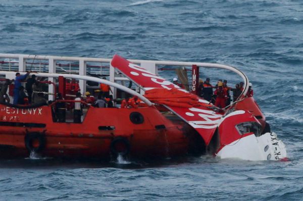 Nowe nieoficjalne ustalenia ws. katastrofy samolotu AirAsia. Kapitan nie siedział w swoim fotelu?