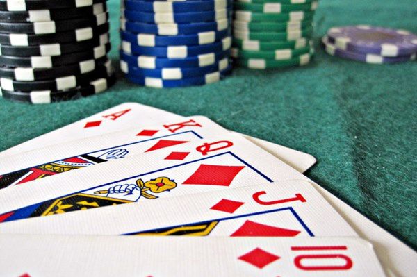 Poker "rozwiązany" - opracowano strategię, która zawsze wygrywa