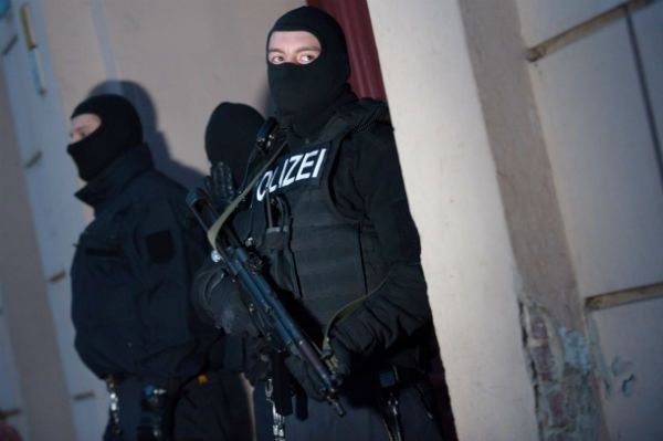 Dwaj dżihadyści zatrzymani w Berlinie, trzeci w Wolfsburgu