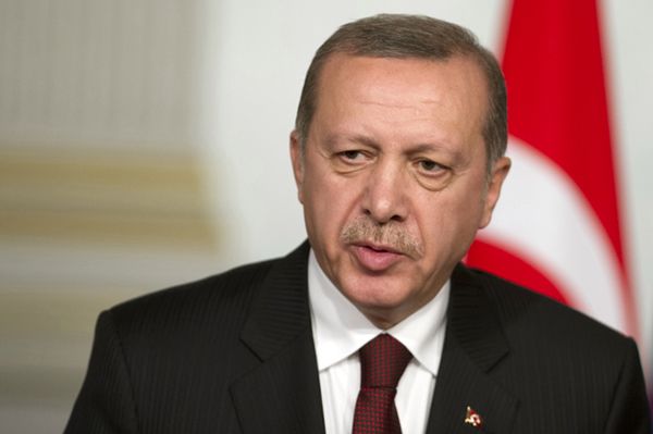 Recep Erdogan: koalicja zwalczająca Państwo Islamskie nadmiernie koncentruje się na Kobane