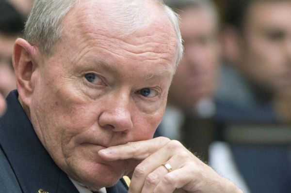 Amerykański generał Martin Dempsey z wizytą w Iraku. Cel? Misja szkoleniowa