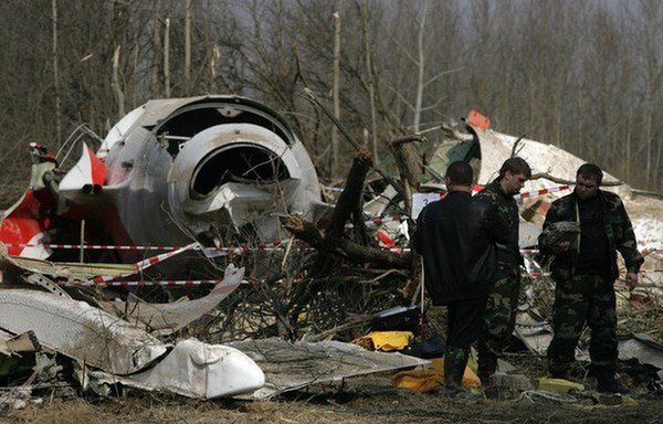 Zarzuty za śmierć w Smoleńsku. "Lotnisko powinno być zamknięte"