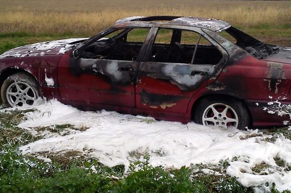 Ukradli auto, przejechali się nim i podpalili. Grozi im teraz 8 lat więzienia