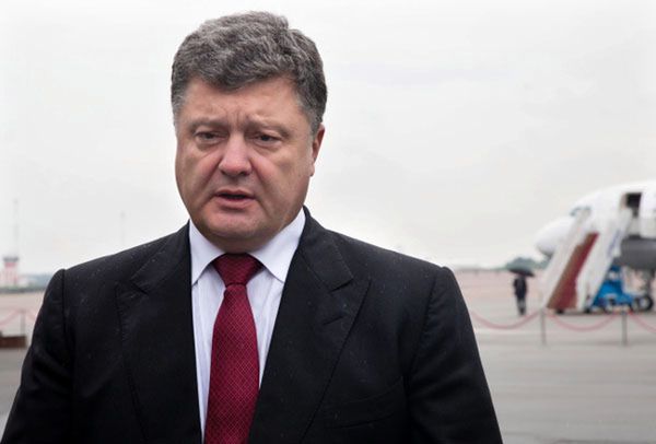 Petro Poroszenko: rozpoczęła się bezpośrednia agresja Rosji przeciw Ukrainie