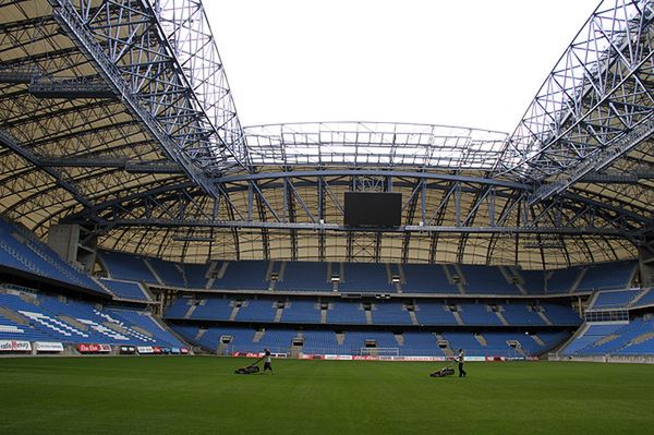 Miasto płaci za usuwanie usterek na stadionie - jest ich... kilkaset