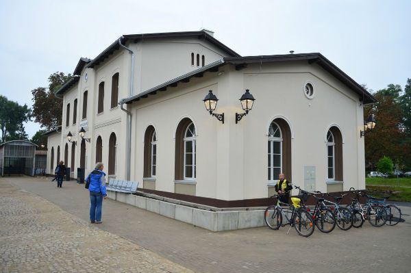 Oddano do użytku wyremontowany dworzec PKP w Brzegu Dolnym