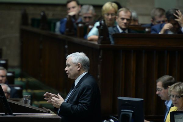 Jarosław Kaczyński wnosi o wotum nieufności dla rządu. "Ośmieszony i skompromitowany"