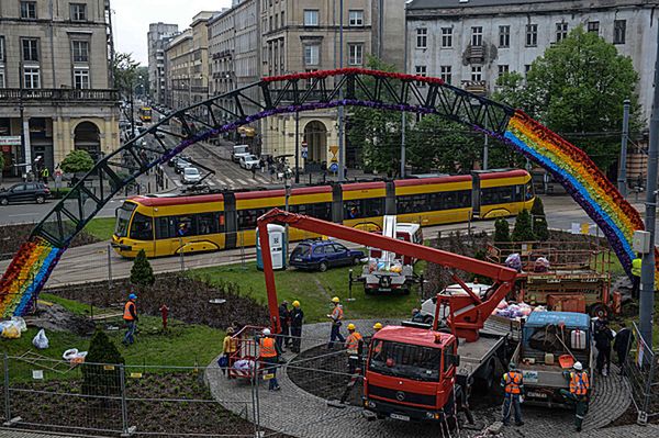 Kolejna próba podpalenia tęczy na pl. Zbawiciela