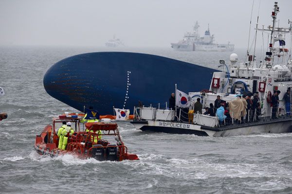 Katastrofę promu Sewol mogło spowodować zbyt duże obciążenie