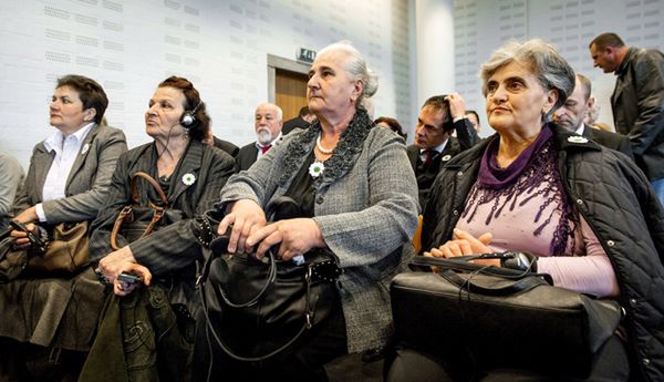 Matki Srebrenicy pozywają holenderskie władze. Oskarżają je o odpowiedzialność za masakrę