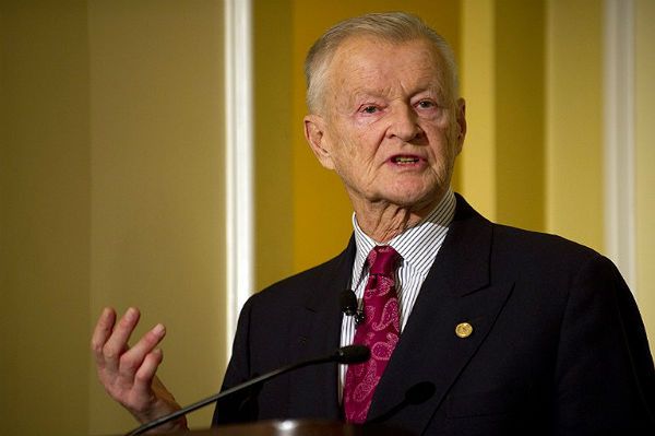 Zbigniew Brzeziński: USA nie powinny wykluczać swej interwencji na Ukrainie