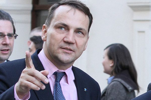 Minister Radosław Sikorski o referendum na Krymie: to farsa!