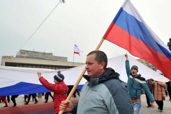 Symferopol zadowolony z wniosku Władimira Putina o użycie wojsk na terytorium Ukrainy