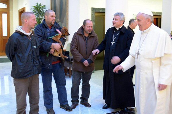 "L'Osservatore Romano": bezdomny Polak, Słowak i Czech u papieża Franciszka